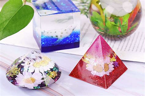 How to Make Resin Art with Molds: A Guide to Exploring the Creative Process